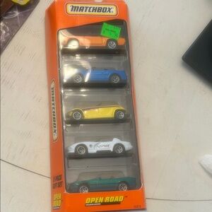 Matchbox open road 5 pack
Gift set  2 sets selling 1 per order